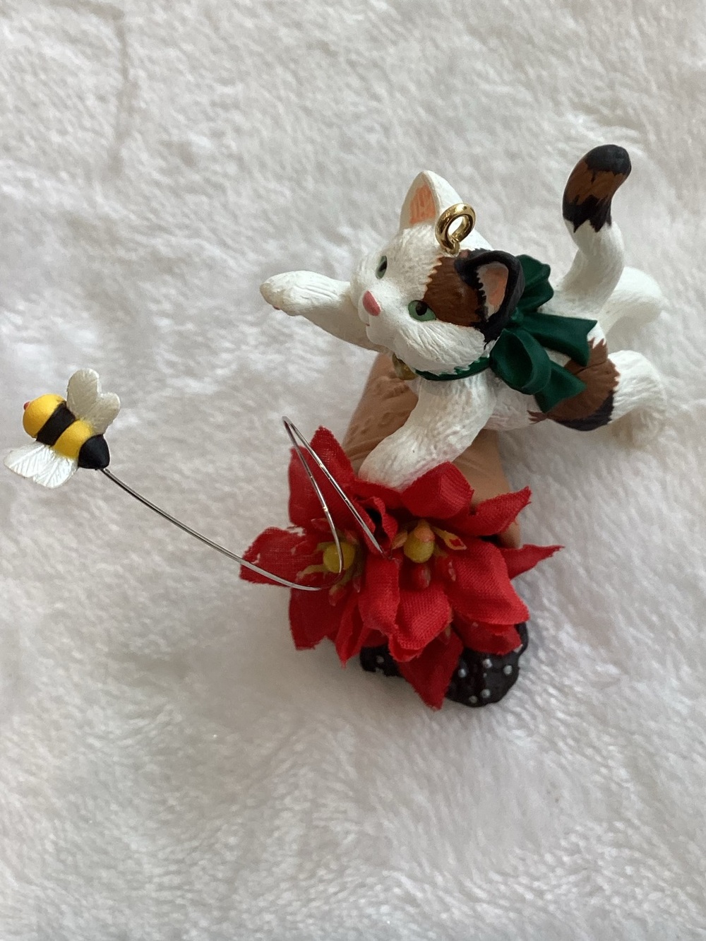 Vintage Hallmark Keepsake Ornament Cat Mischievous Kitten Poinsettia 2002